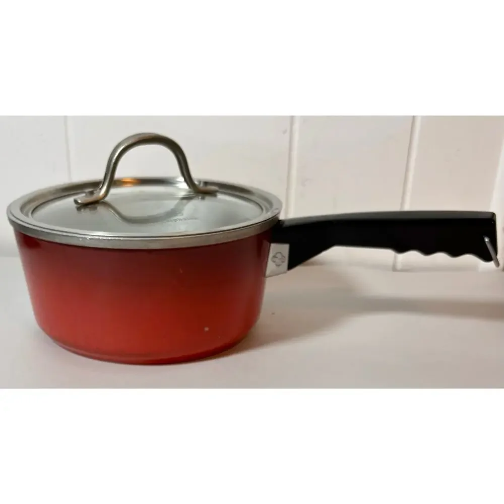 Vintage Club Cookware Poppy Red Aluminum 2 QT Saucepan with replacement lid